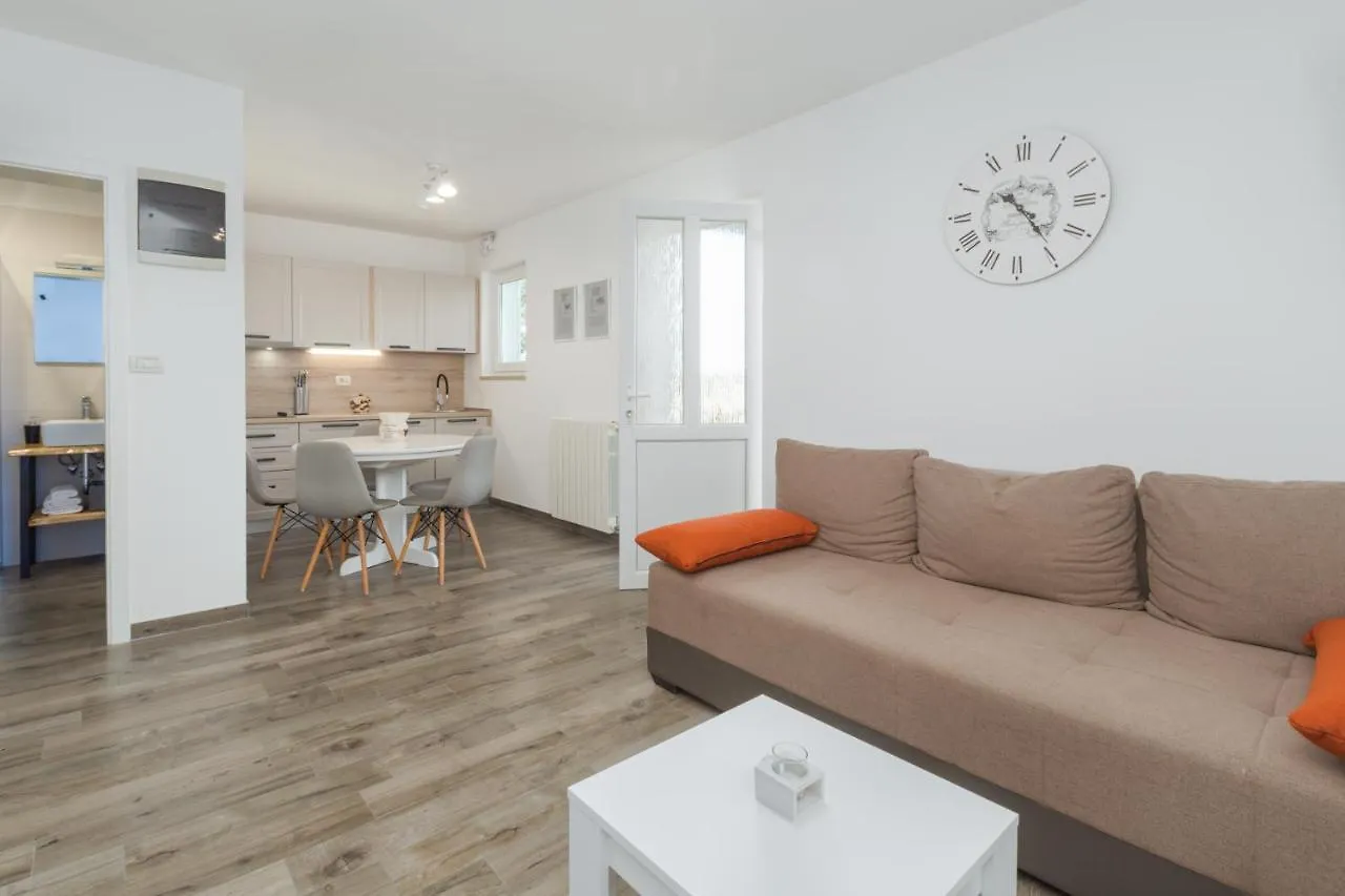Apartmani Martincic Novigrad  Apartment
